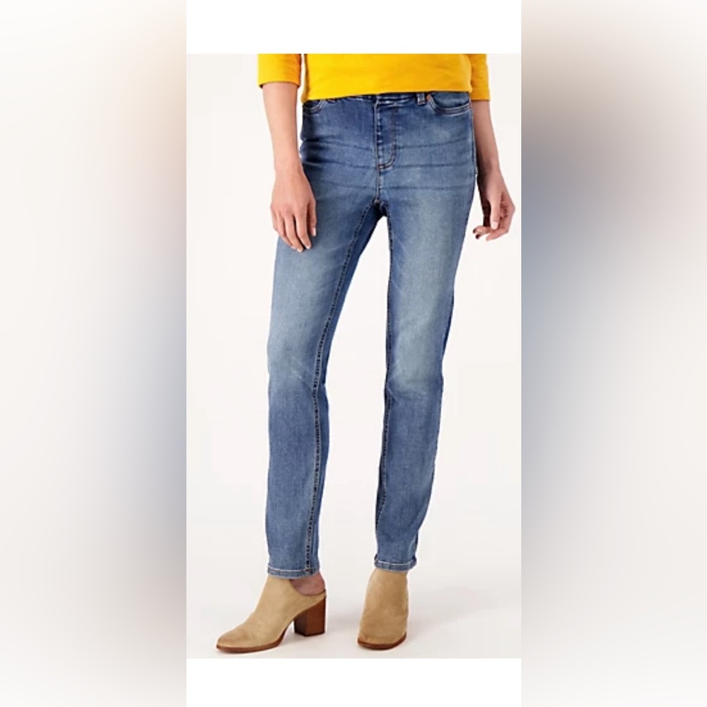 Denim & Co. Canyon Retreat Petite Easy Stretch Denim Jean